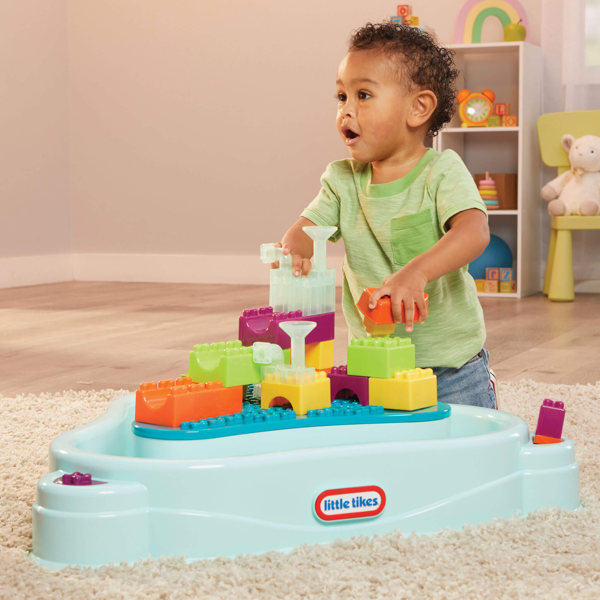 Build & Splash™ Water Table with 25+ Accessories - Official Little Tikes Website